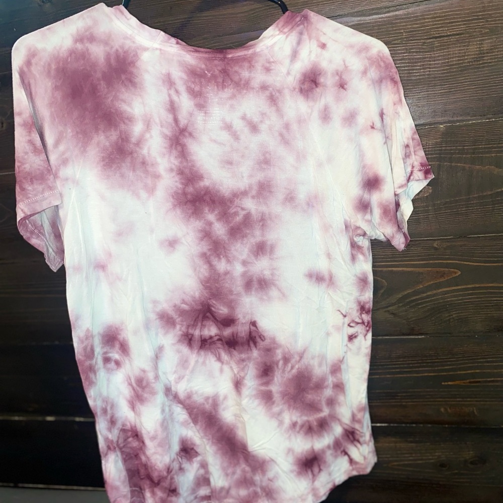 American eagle tie dye v-neck tee